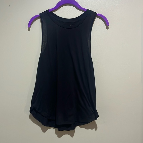 🎃3 for $10 Old Navy Active black tank - Picture 1 of 4